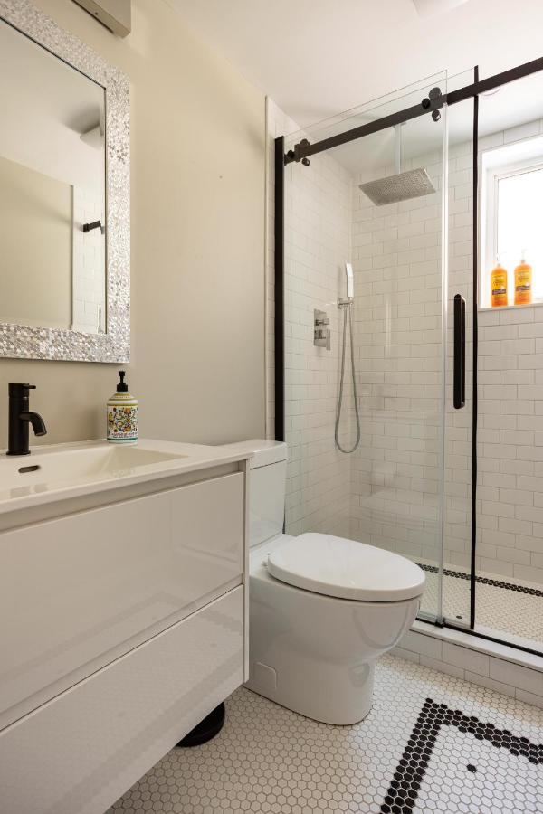 Entire 2 Bedroom Apartment Downtown - U1 Kitchener Exterior foto